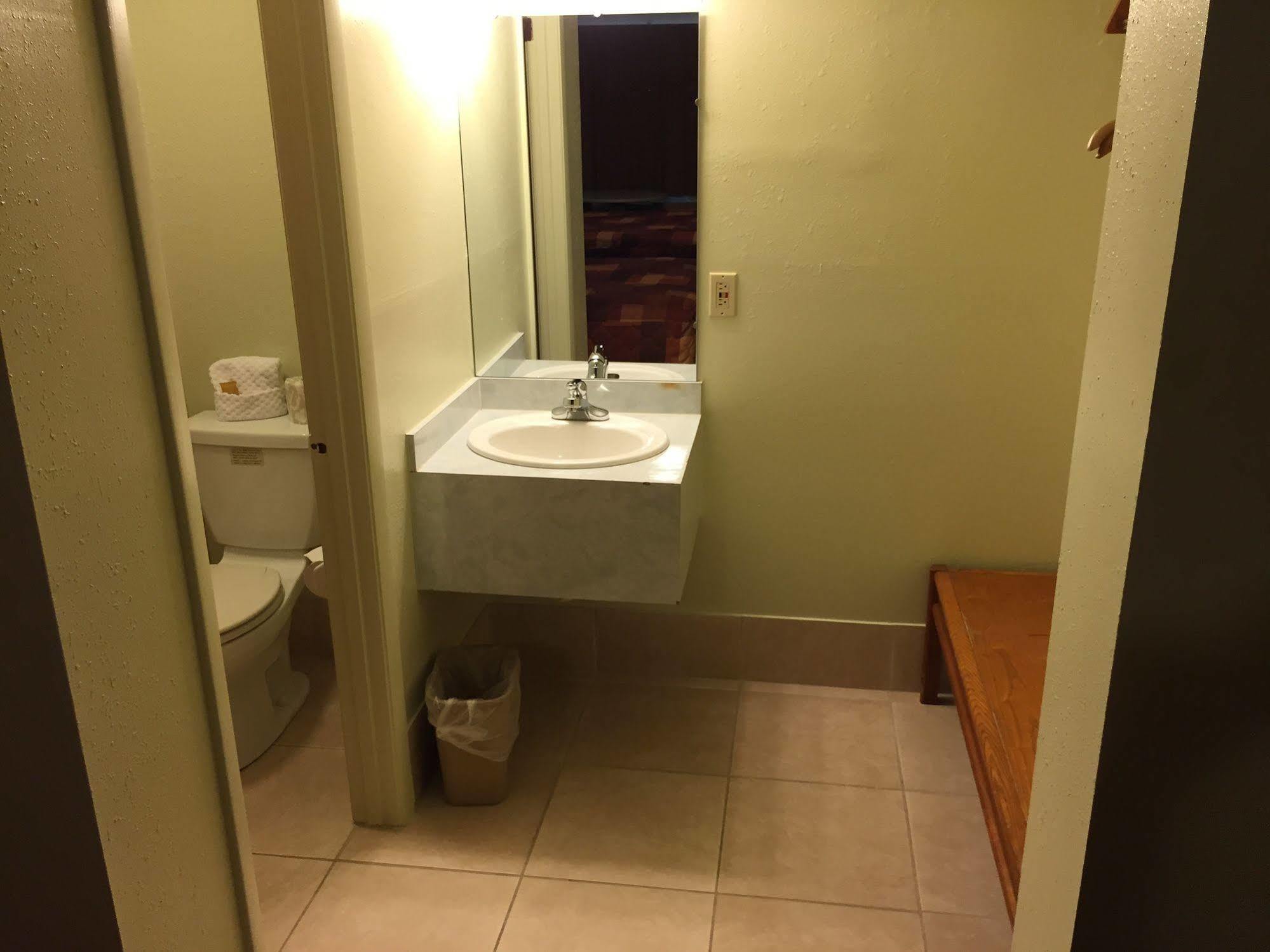 Sebring Inn Esterno foto