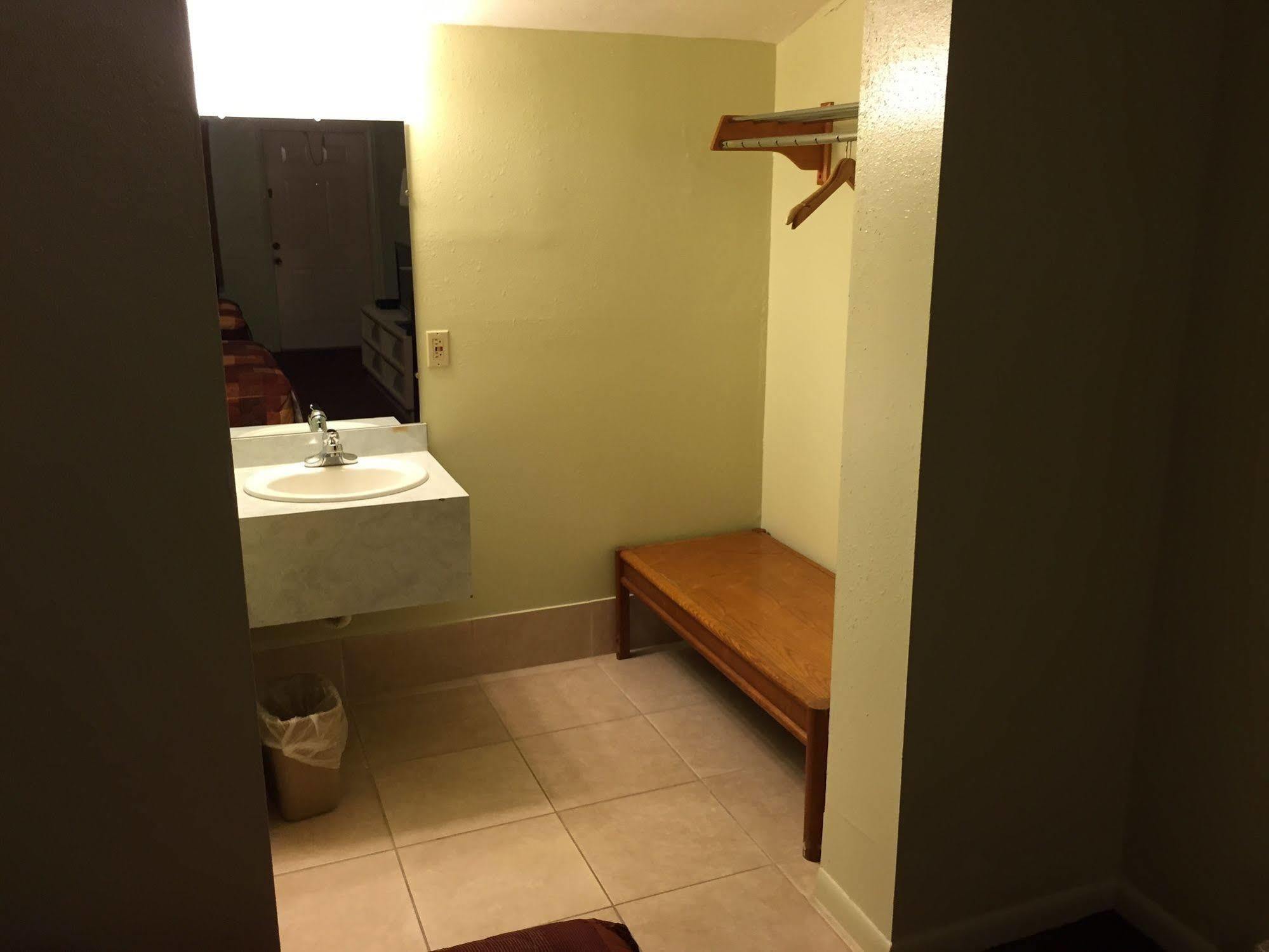 Sebring Inn Esterno foto