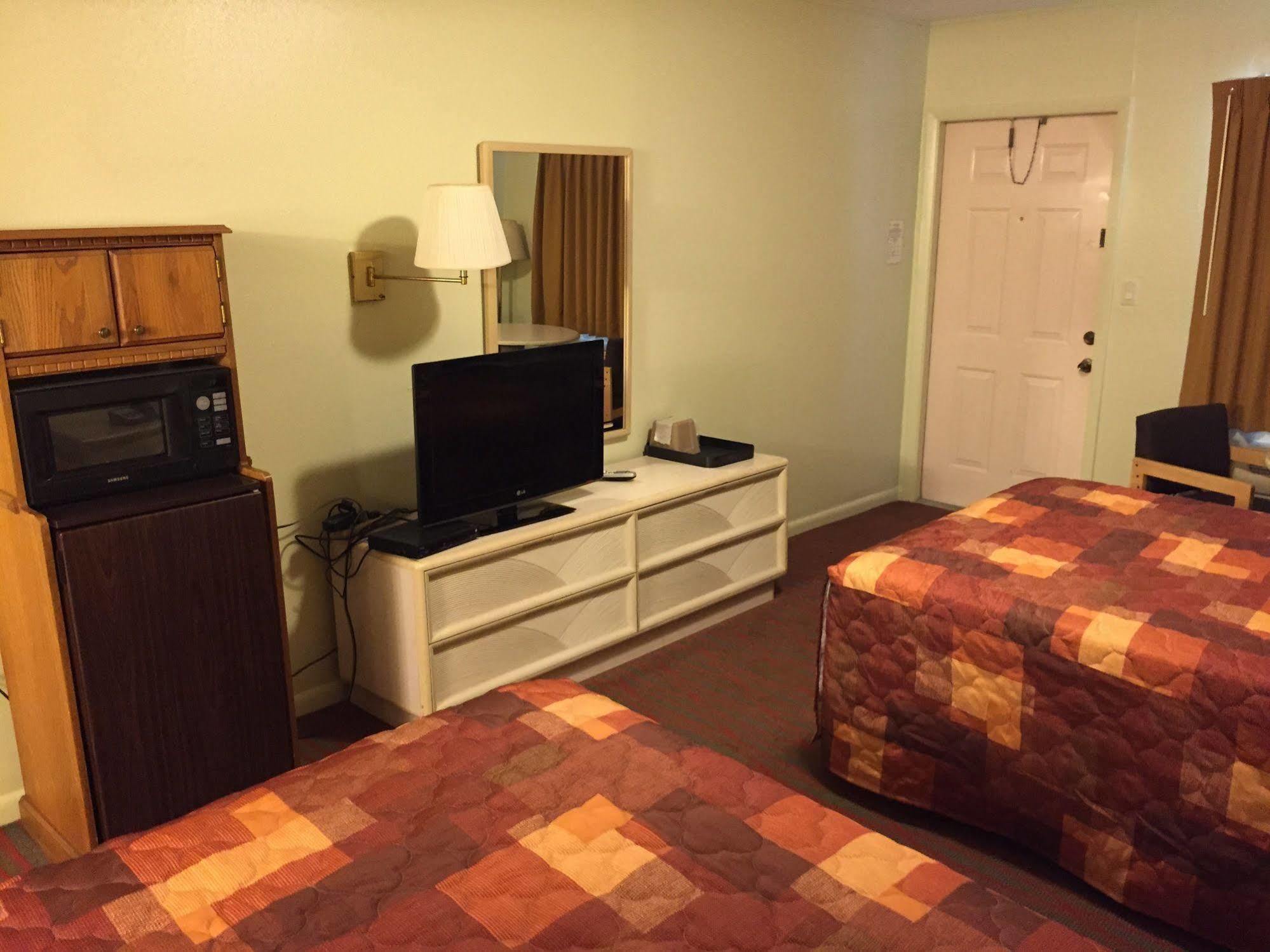 Sebring Inn Esterno foto