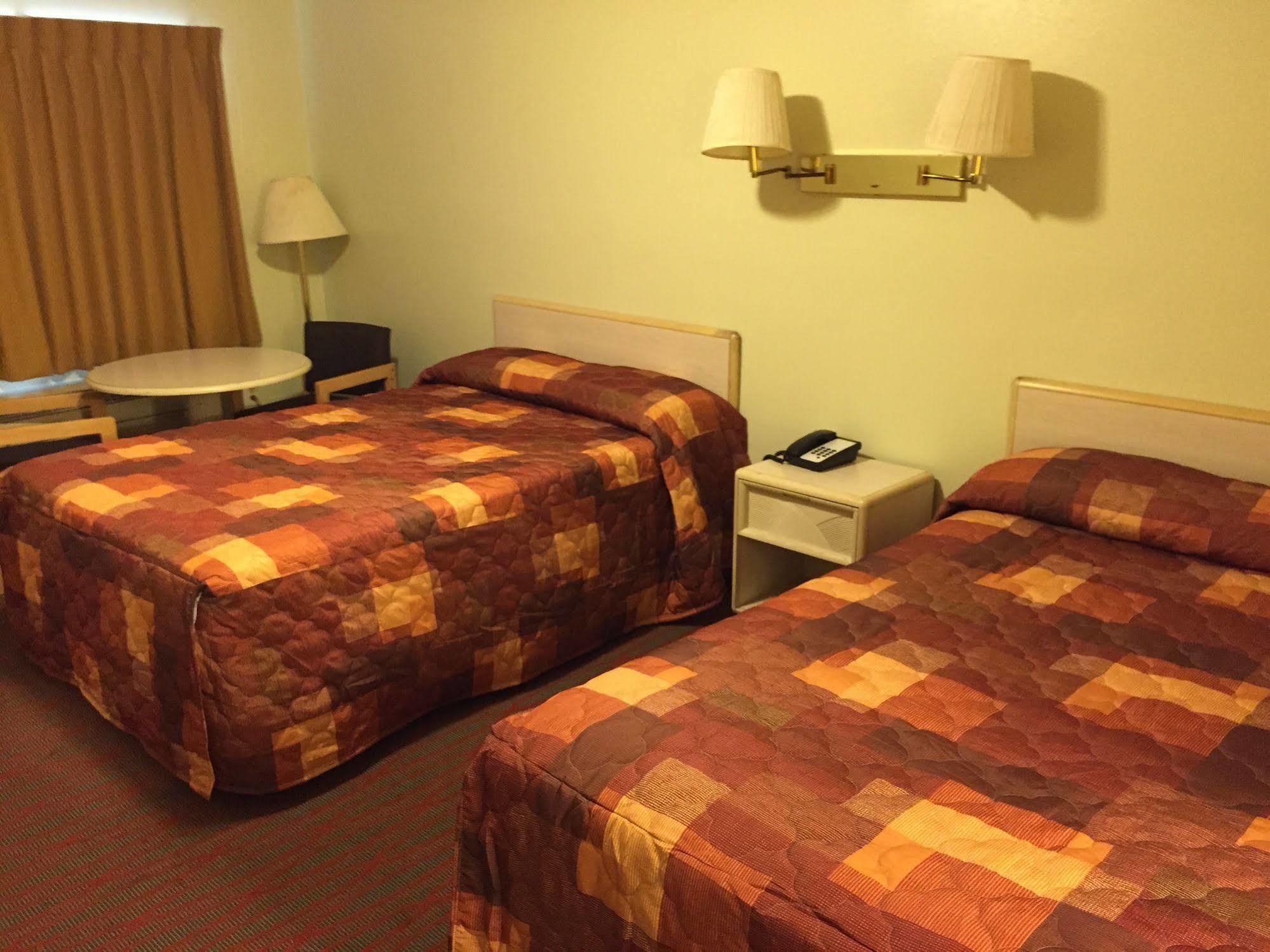 Sebring Inn Esterno foto